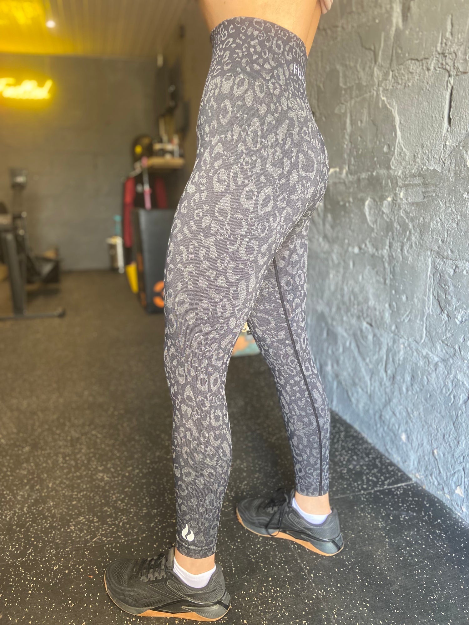 Shaping Leggings Sports Apparel Activewear Printed Grey Yoga Pants